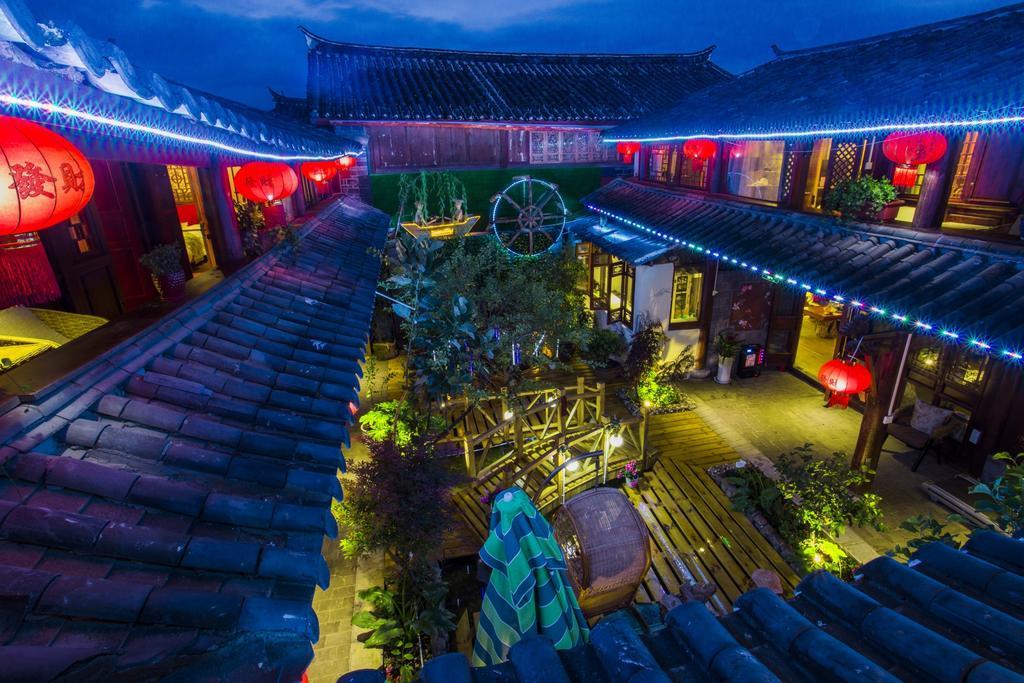 ホテルSecret Garden 麗江市 エクステリア 写真