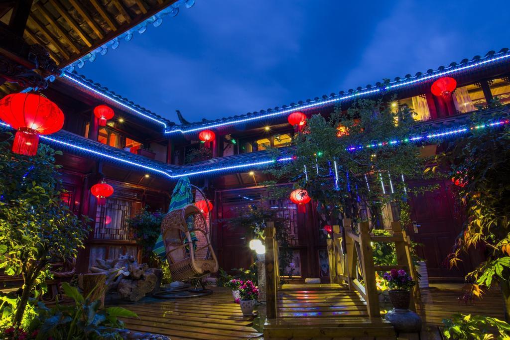 ホテルSecret Garden 麗江市 エクステリア 写真