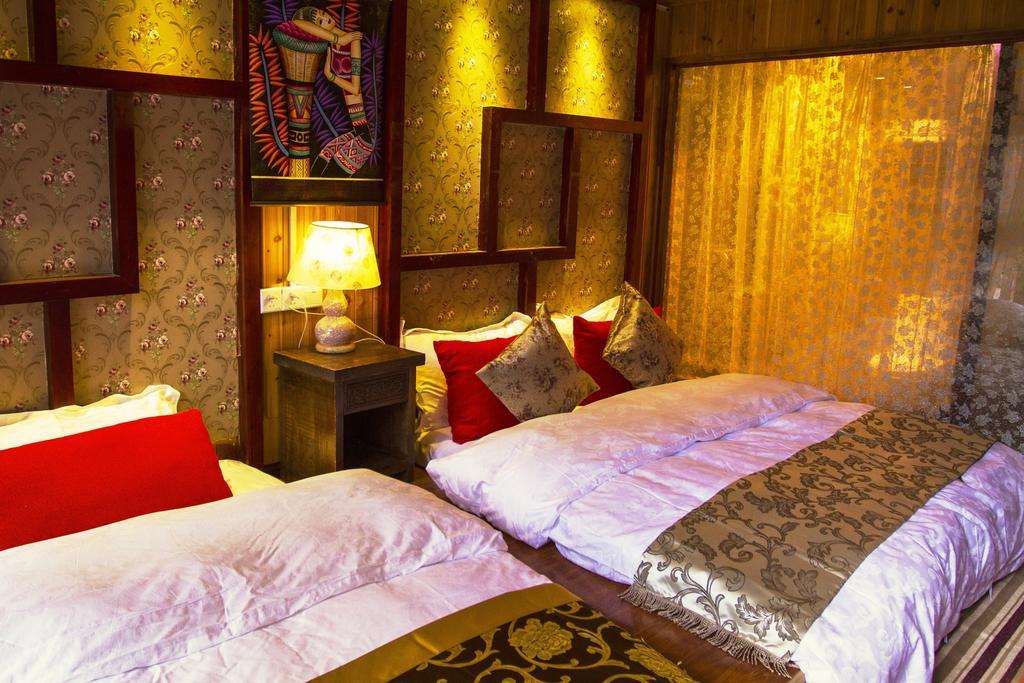 ホテルSecret Garden 麗江市 エクステリア 写真