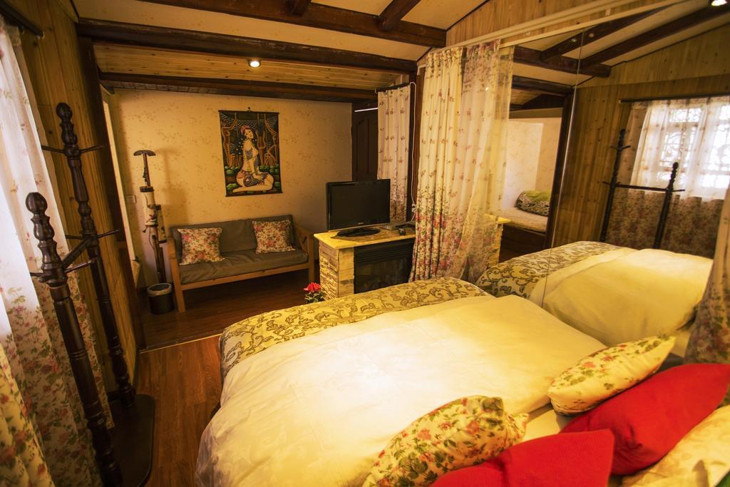 ホテルSecret Garden 麗江市 部屋 写真